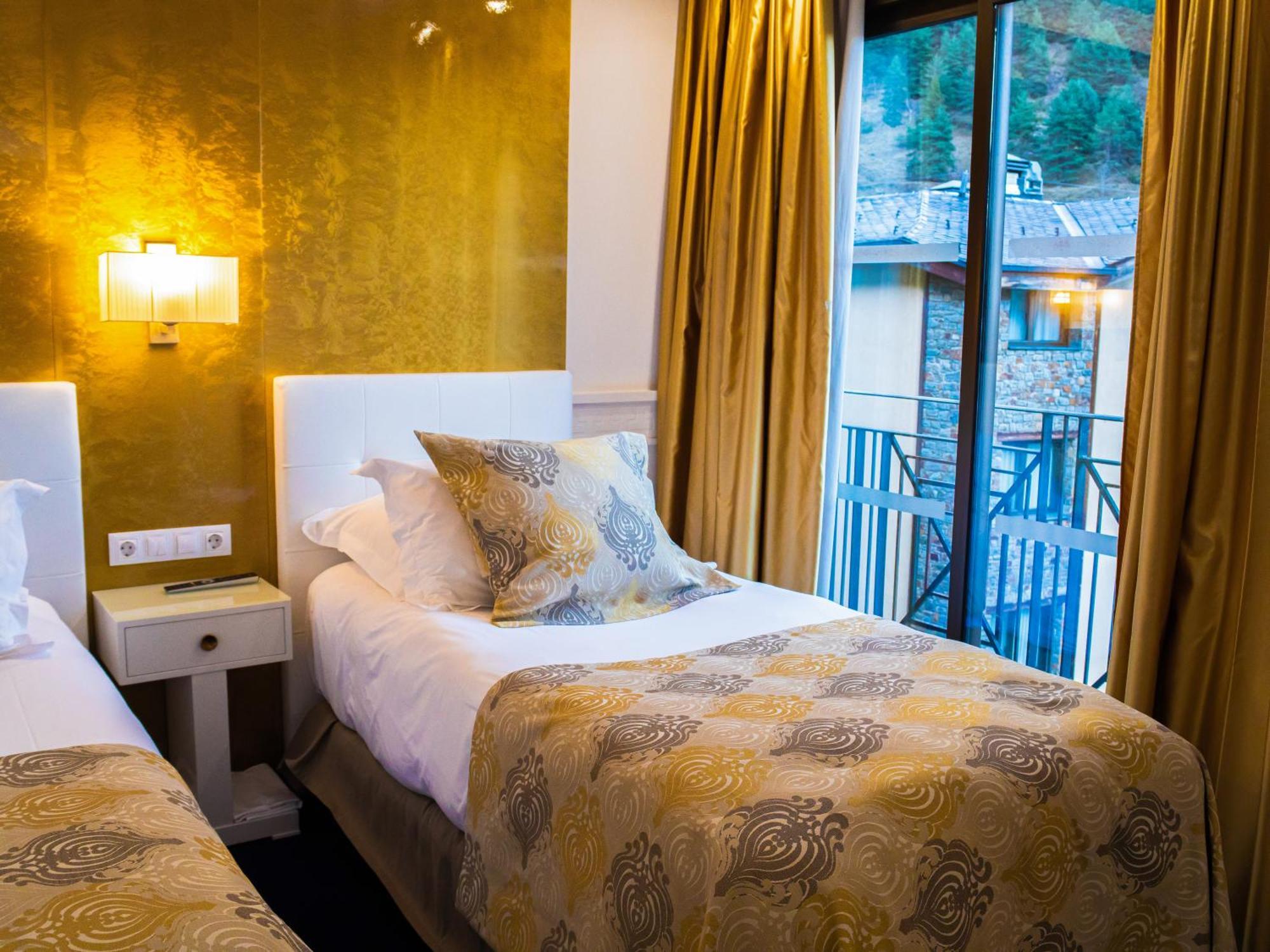 Hotel Princesa Parc Excellence Arinsal Exterior foto A room at the hotel