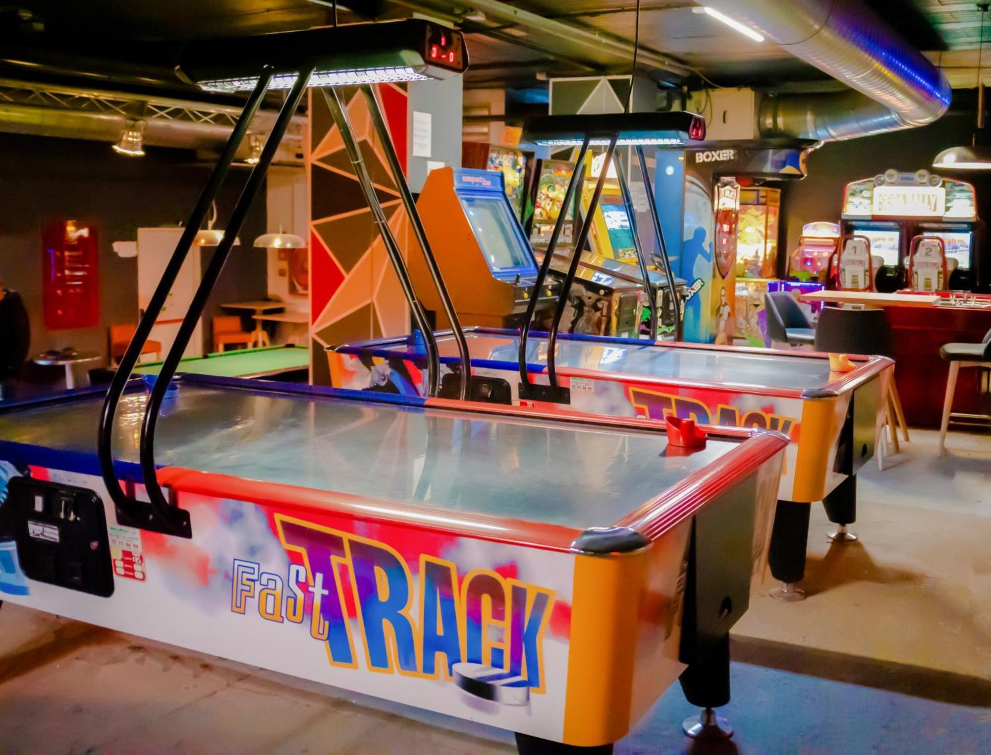 Hotel Princesa Parc Excellence Arinsal Exterior foto Air hockey tables